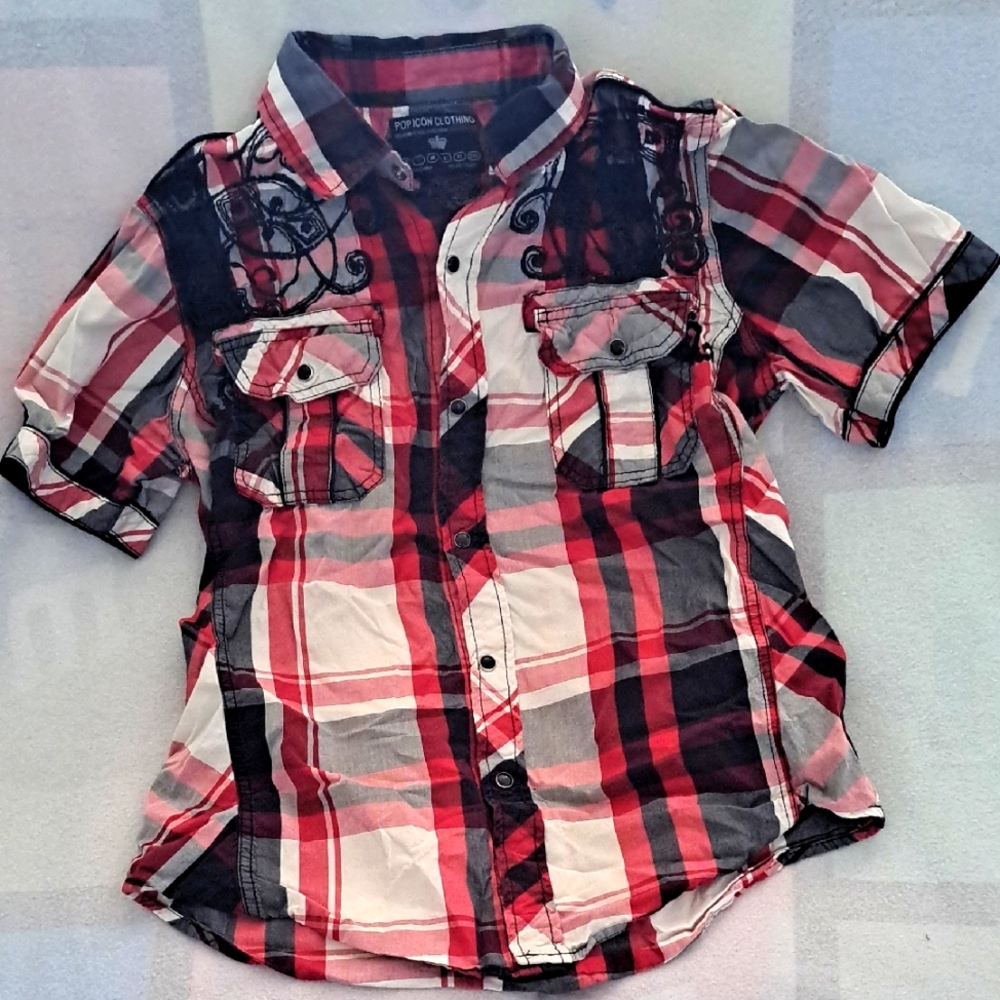 POP ICON CLOTHING Red and Black Button Down Shirt Size Medium